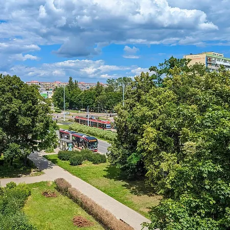 Apartment Blisko Plazy Przymorze By Renters